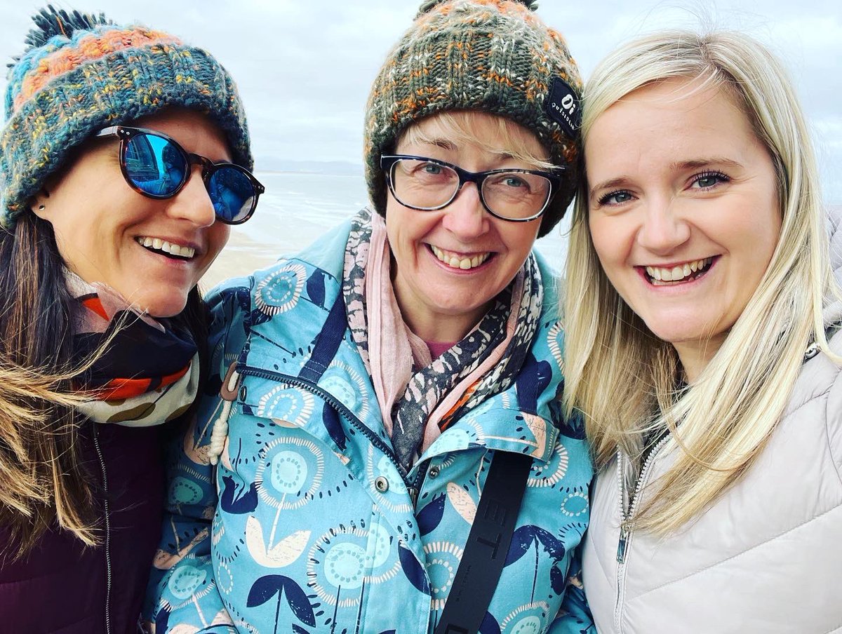 lauraslaguiar's tweet photo. Thatโs a wrap for #CollabArchive & me.Thank you to my wonderful colleagues at @PRONI_DFC @nerve_centre for 4.5 VERY happy years.I learned so much & met SO many great people. Youโve given me so many precious moments but most importantly these two besties. Off to new adventures.๐ฅ https://t.co/SCC888iCAy