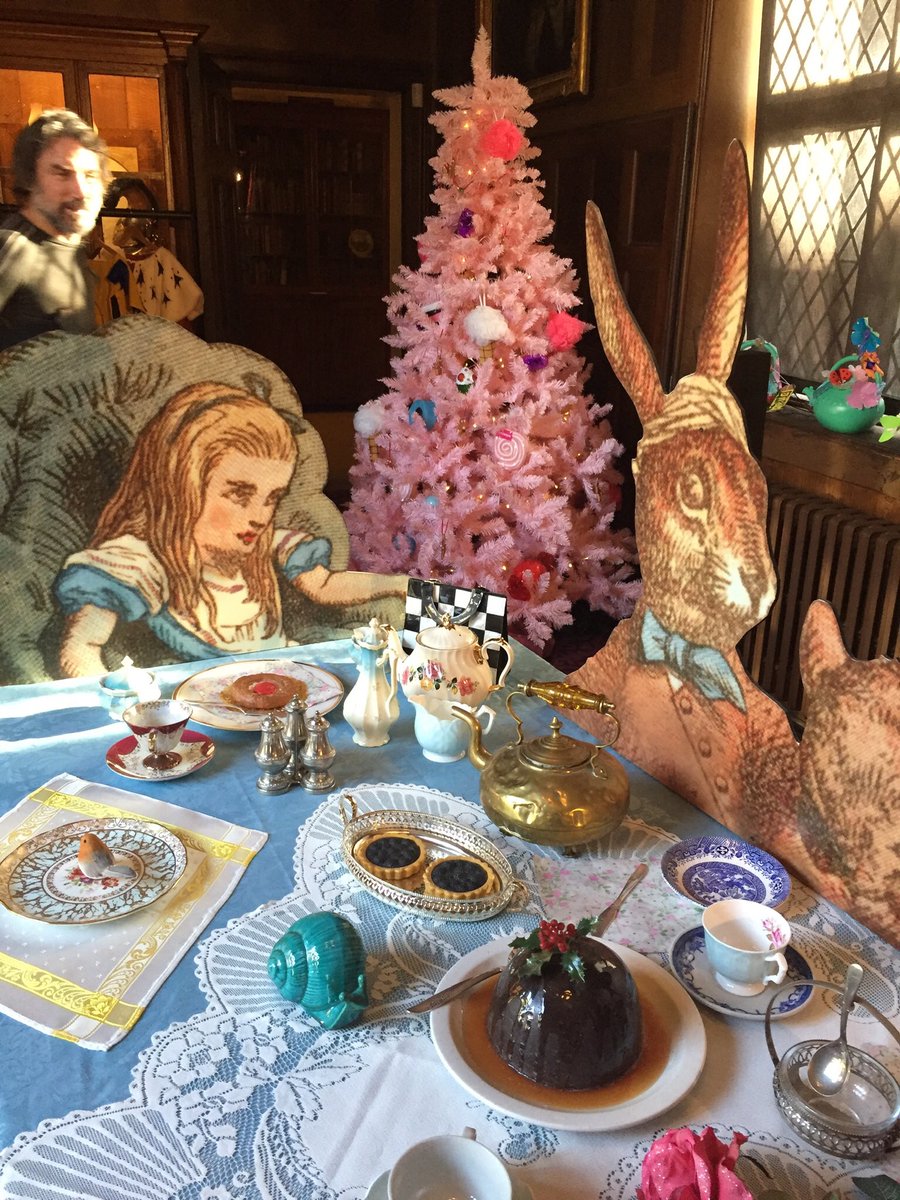 ADaviesNotts's tweet image. Our Alice in Wonderland displays opened @newstead_abbey this weekend! Amazing work from over 140 design students and alumni from @NTUArtandDesign that complements our own installations perfectly. Creativity, magic and invention lead us down that rabbit hole! Come along and dream!