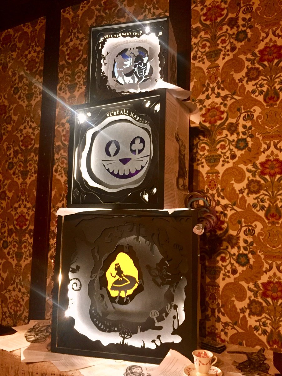 ADaviesNotts's tweet image. Our Alice in Wonderland displays opened @newstead_abbey this weekend! Amazing work from over 140 design students and alumni from @NTUArtandDesign that complements our own installations perfectly. Creativity, magic and invention lead us down that rabbit hole! Come along and dream!
