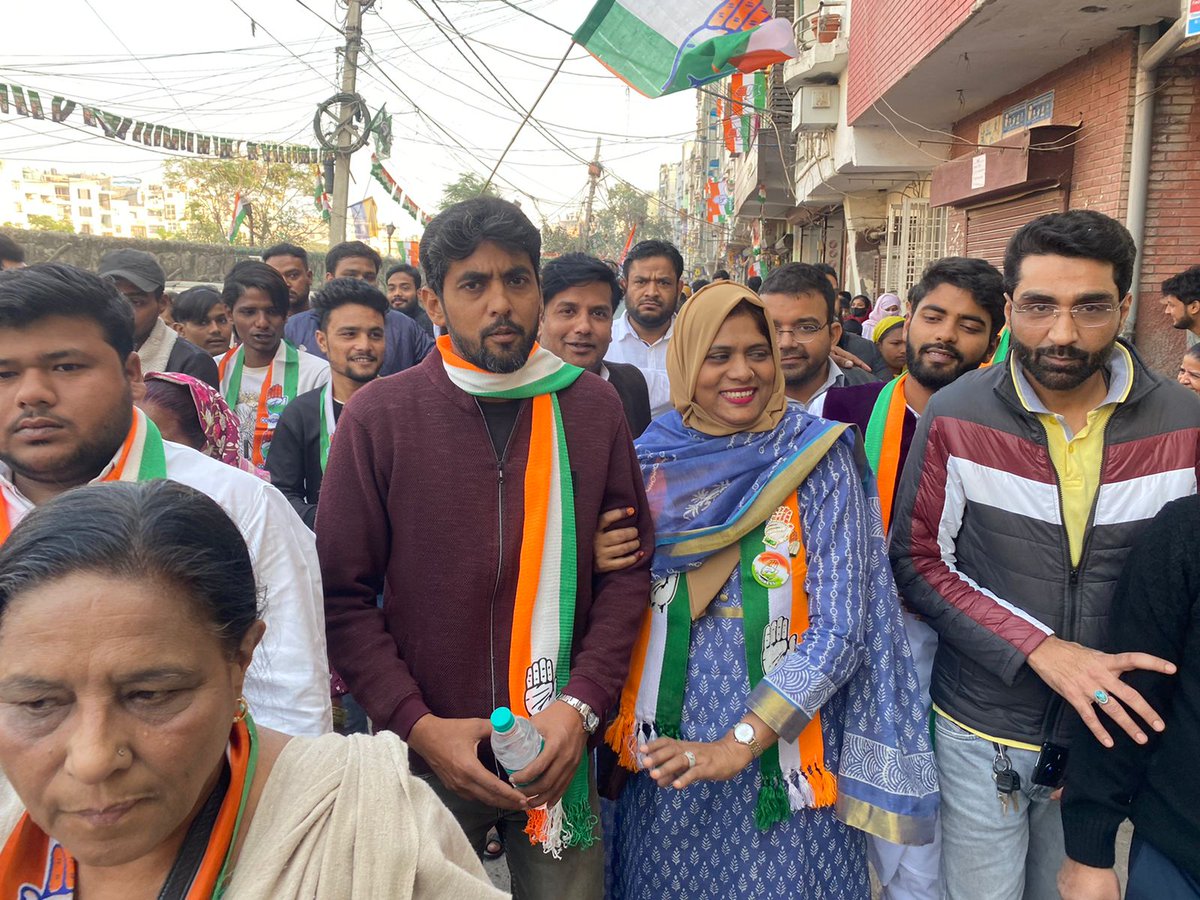 IamJavedAshraf's tweet photo. Padyatra carried out by INC Candidate Mrs Nazia Danish - Abul Fazal Enclave 189, MCD Elections 2022.
We are winning ✌️
#DelhiMCDElection2022
#Congress4MCD
@drajoykumar @INCDelhi https://t.co/UF5EBF5IlB