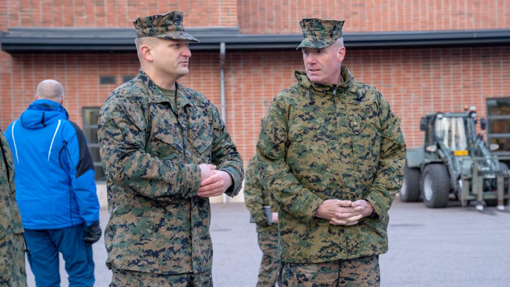 iimefmarines's tweet photo. Know Your Marines
Brig. Gen. Michael McWilliams, Commander of @2ndMLG, visits Marines with CLB-6 in Dragsvik, Finland.
#TaskForceRedCloud deployed to Finland in support of #ExerciseFreezingWinds22 to strengthen relationships between the U.S. Marine Corps and @Puolustusvoimat. https://t.co/HptE2ceRZ2