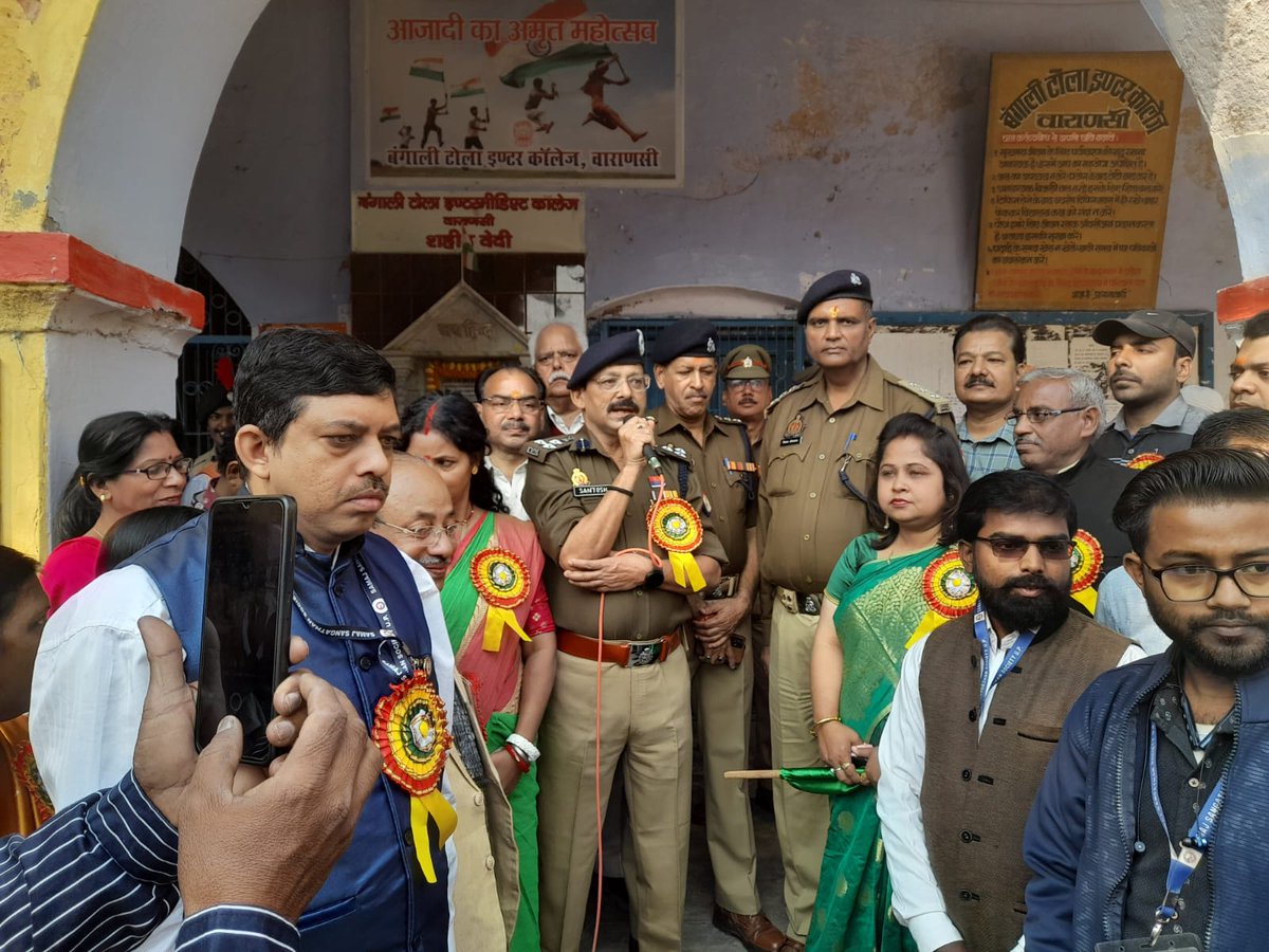 Traffic Inspector Varanasi tweet media