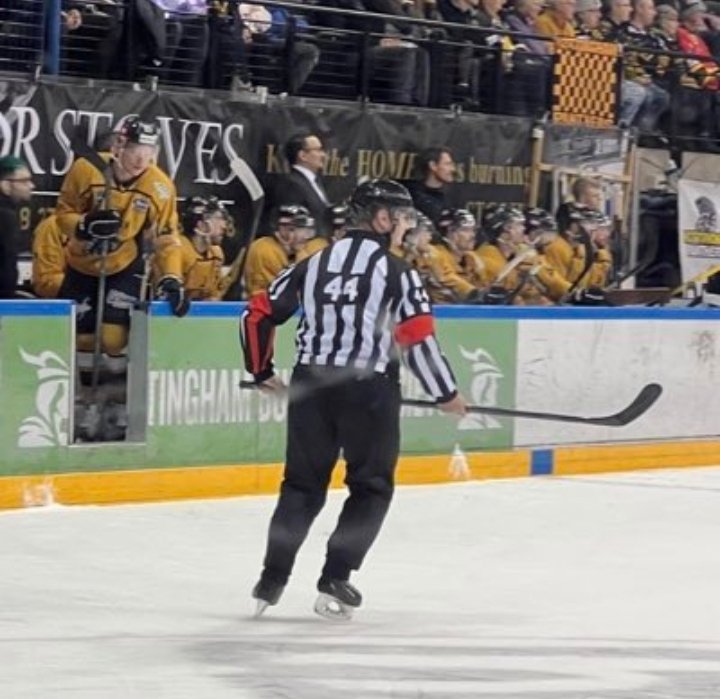 In the UK the <a href="/officialEIHL/">Elite Ice Hockey League | #EIHL</a> have passed a ruling that if your team is that abysmal  the ref is able to become the 6th outward player, or can be kitted up for goal. 

Didn't help last night but can see it catching on. 

Think the <a href="/NHL/">NHL</a> will follow this ruling soon. 

#eihl #future