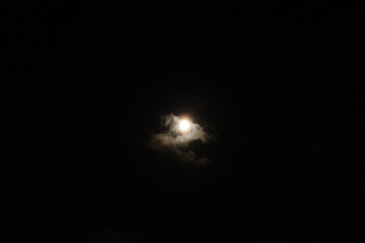 OnssJpeg's tweet photo. 🌕 #moon #moonbin #moonphotography #moonrise #moonwalk #moonbyul #mooncake #moonwalkers #moonlightbae #moonrock #moonphases #moontattoo #moonrocks #moonchaewon #moonmagic #moonlover #moonwatch #moonlightdrawnbyclouds #moons #moonsun #moonshot https://t.co/S7OSLFbmnE