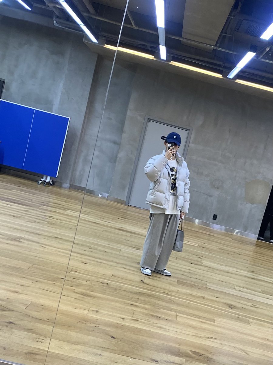 91wk16's tweet photo. #쩸냥해_100일_챌린지 Day65 

제이민이 이렇게 보임...
제이민을 본 적 없는 건 아니고
생각도 있음.........

오늘도 사랑해..🥹 https://t.co/JCQuswMFNQ