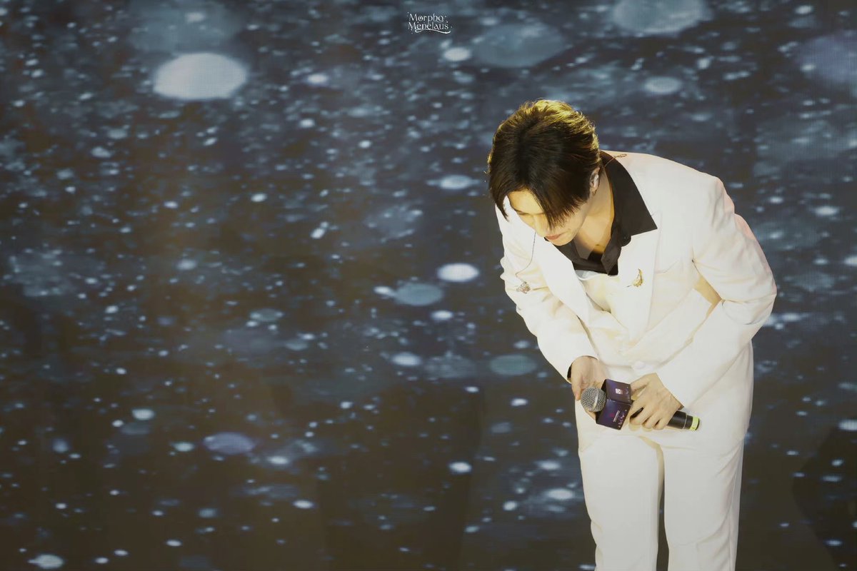 realTangBoYuan_'s tweet photo. 【20221127｜Fansite Update】

🦋ทำการแสดงในงานดินเนอร์การกุศลกิจกรรมรอยยิ้มของแม่母亲微笑行动慈善晚宴 

📷MorphoMenelaus·伯远
🔗https://t.co/nXmsUJ49ar

#伯远 #BoYuan #ป๋อหย่วน #トコ #ボーユエン #보위엔 #INTO1BoYuan #INTO1 https://t.co/KMGVvt46l6