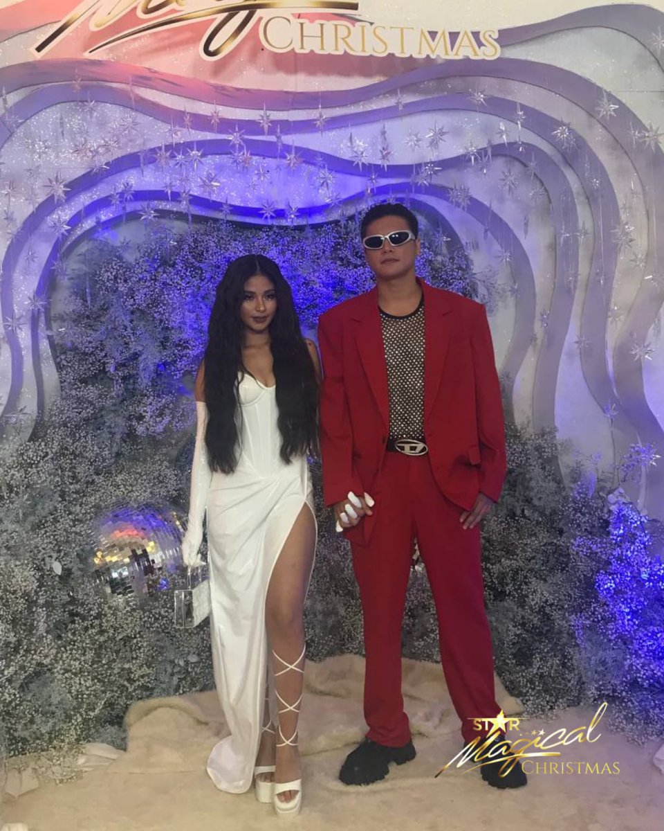 ABSCBN's tweet photo. #LoiNie is sending you your daily dose of kilig vibes! #StarMagicalChristmas #StarMagic30

Catch the magical event in this livestream: https://t.co/bjBeH8xiKB https://t.co/NSdBUJAY4e