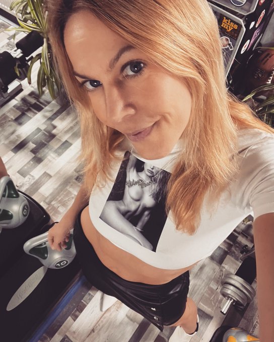 How are u today ? #mileyweasel #SundayFunday https://t.co/SDIDn4tTzM<a href="/tag/mileyweasel"class="tags">#mileyweasel</a><a href="/tag/sundayfunday"class="tags">#SundayFunday</a>