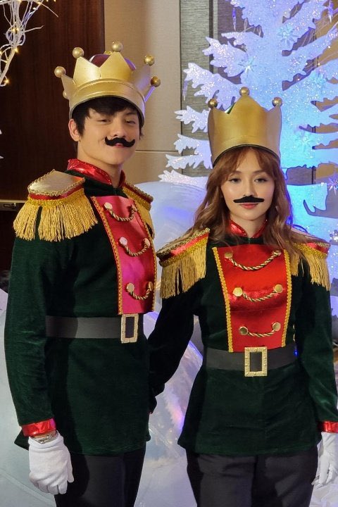 kowalerts's tweet photo. ALL HAIL TO THE KING AND QUEEN. 👑

Kapamilya prime loveteam KathNiel grace the Star Magical Christmas event in style. #StarMagicalChristmas #StarMagic30 https://t.co/1zsFUUIhRD