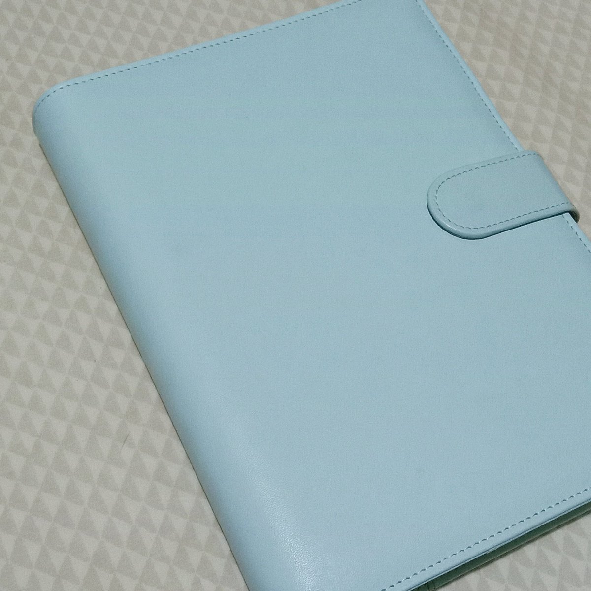 lelexiaoyucart's tweet photo. β’ #aniemails | #handeulproofs
a5 binder user na si mhima niyoh π§ββοΈthank you sm @handeuljisung for letting me adopt this binder and for packing it well! π«Άπ» https://t.co/RJuSOdCAsP
