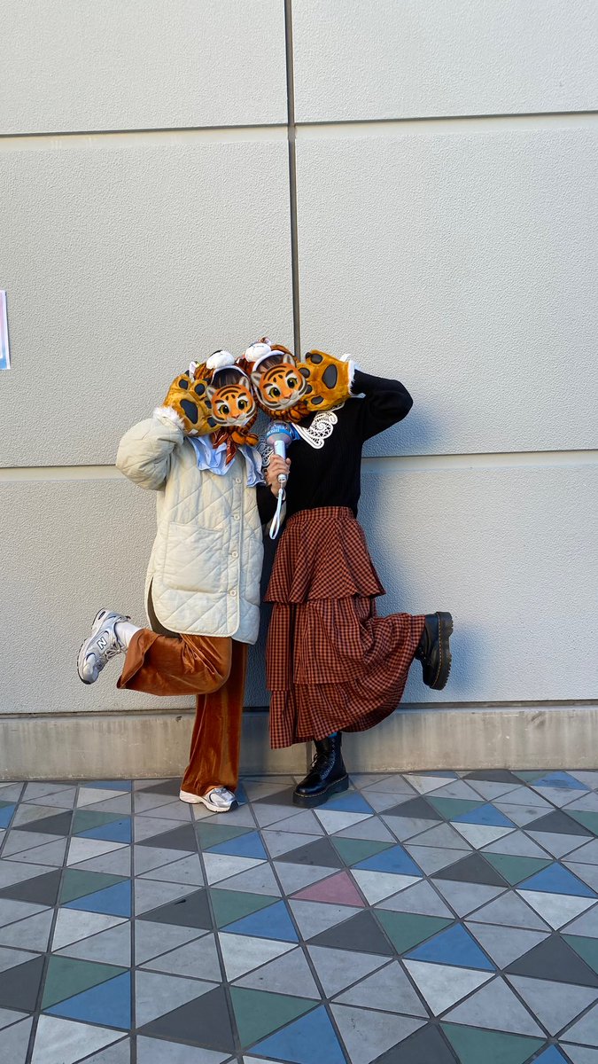 hoshigasukida's tweet photo. 11/27
今日アジュナイスの時にカメラ抜かれました🐯🧡💙
アンコー��前に抜かれなかったらもうないかと思��てたらまさかメンバーがいる時に😭
孫の孫まで自慢できそうです‼️
幸せをありがとう〜🫶

#SVT_WORLDTOUR_BETHESUN
#SEVENTEENinTOKYO
#BETHESUN_TOKYO
#BETHESUNwithSVT https://t.co/Z5qasXs7kv