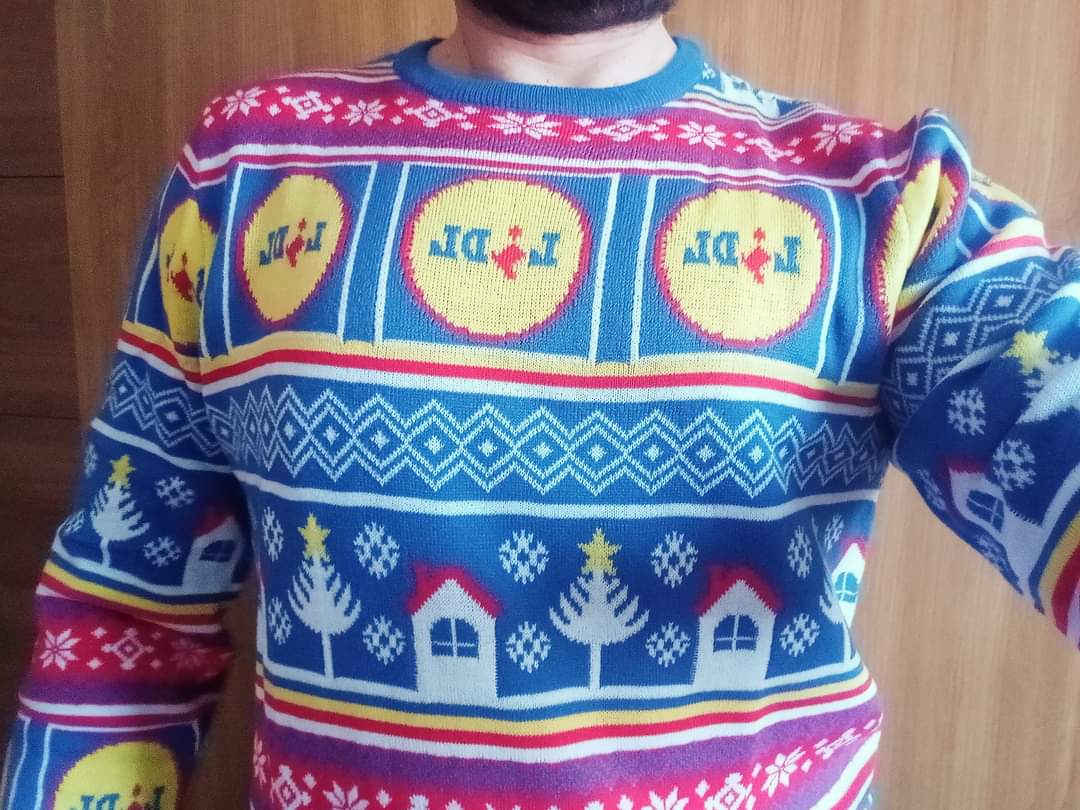 fmeschini's tweet image. NATALE QUANDO ARRIVA ARRIVA ❤️
#Lidl #LidlItalia #LidlFashion