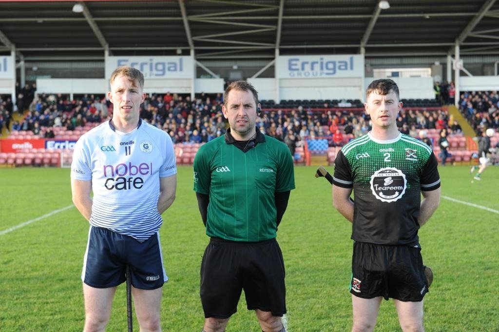 Referee for the @AIB_GAA #UlsterClub2022 JHC Final is Tarlach Conway @ScreenGAA @Doiregaa - pictured with the @SetantaHC & @ShaneUiNeill captains. This is his second Ulster Junior Club Final as he also took charge of the 2018 decider Ádh mór air!🙌 #ClubMeansMore