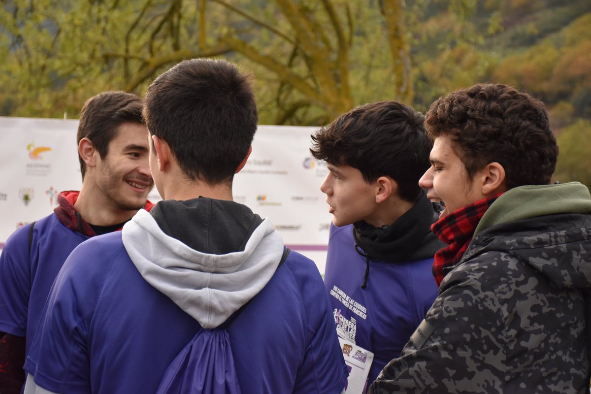 📸 Imágenes de la participación de algunos de nuestros jugadores y jugadoras en la Carrera de las Ciudades contra el cáncer de páncreas 2022 disputada esta mañana. 👫💜
#FamiliaMVB