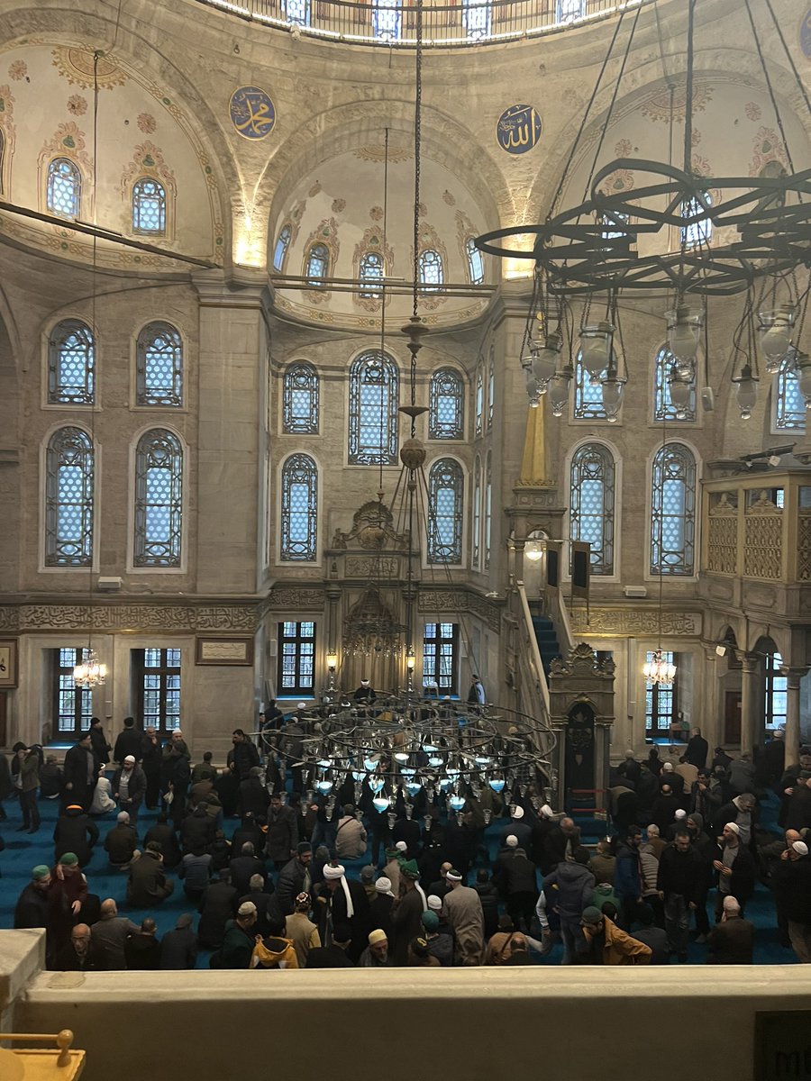mf4budak's tweet photo. Bir kıyama kal ki sen, bütün alem titresin!

📍Eyüp Sultan Cami https://t.co/e9P9kNBJyb
