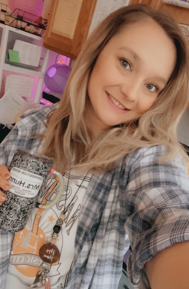 Mrs. Hunn 🌻 tweet media