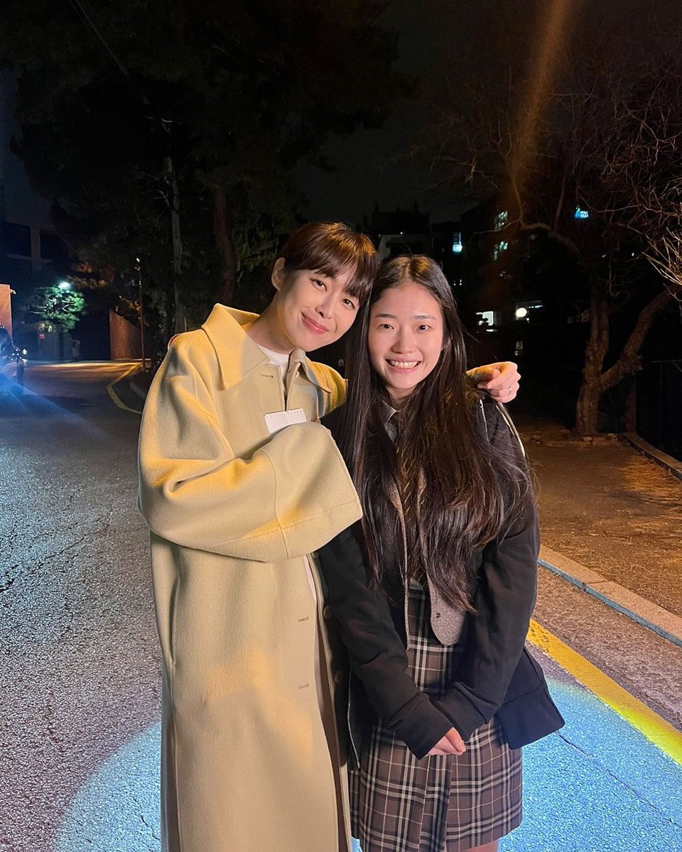 seomoonjoos's tweet photo. "Taejoo is so pretty and kind that I fell in love with her~😍"

역시 21 🫶 https://t.co/fcPO4B95JA