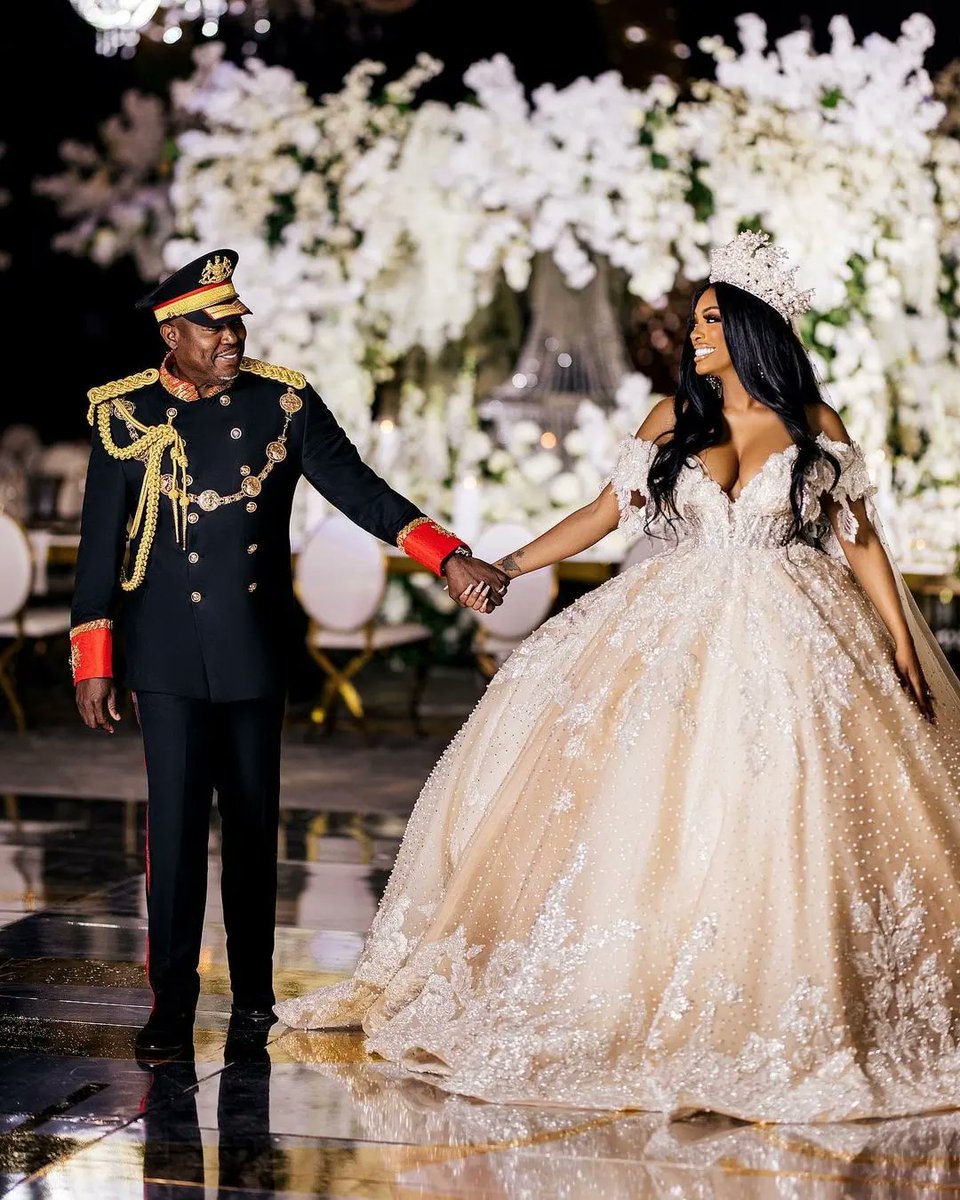 myafrocaribwedn's tweet photo. The Guobadias!! Congrats to #PorshaWilliams x #SimonGuobadia on their #Wedding. Check out #Porsha looking like an #Princess. 🔥❤️😍🇳🇬🇺🇸 

#rhoa #OneLove #realhousewivesofatlanta #princessdiaries #celebritywedding #celebrityweddings #edobride #edowedding #Nigerian #militarywedding https://t.co/uF0GIEsu0i