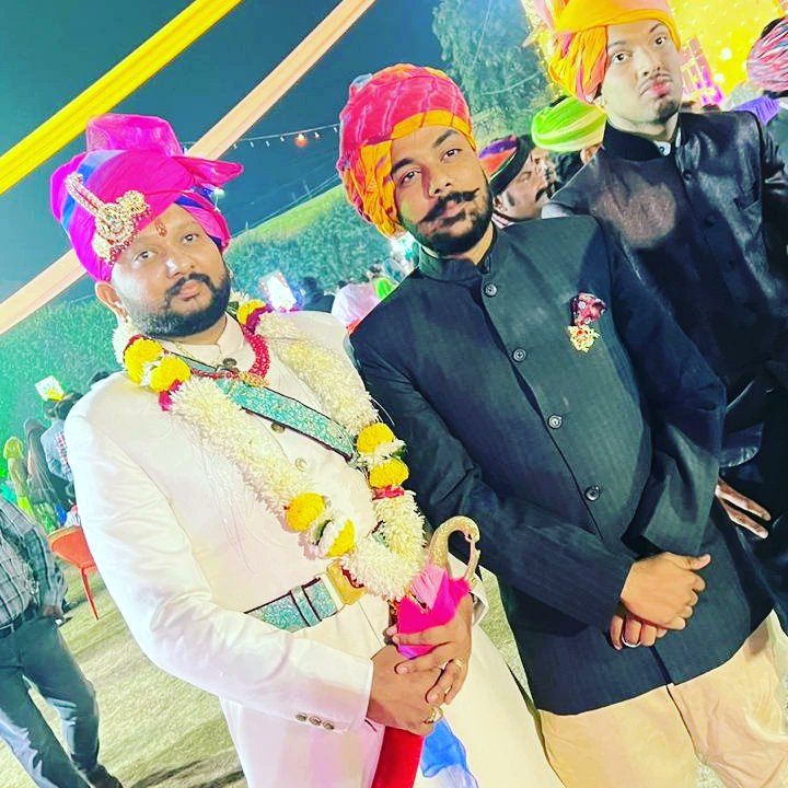 AashishKarauli's tweet photo. tilak ceremony of dada hkm @kaushlendrapalnaroli ,
Some pictures from Tilak Ceremony of Kunwar Kaushalendra Pal of Naroli Fort (Ruppura) family
#karauli
#naroli
#yadukul https://t.co/YYlxTTAR3o