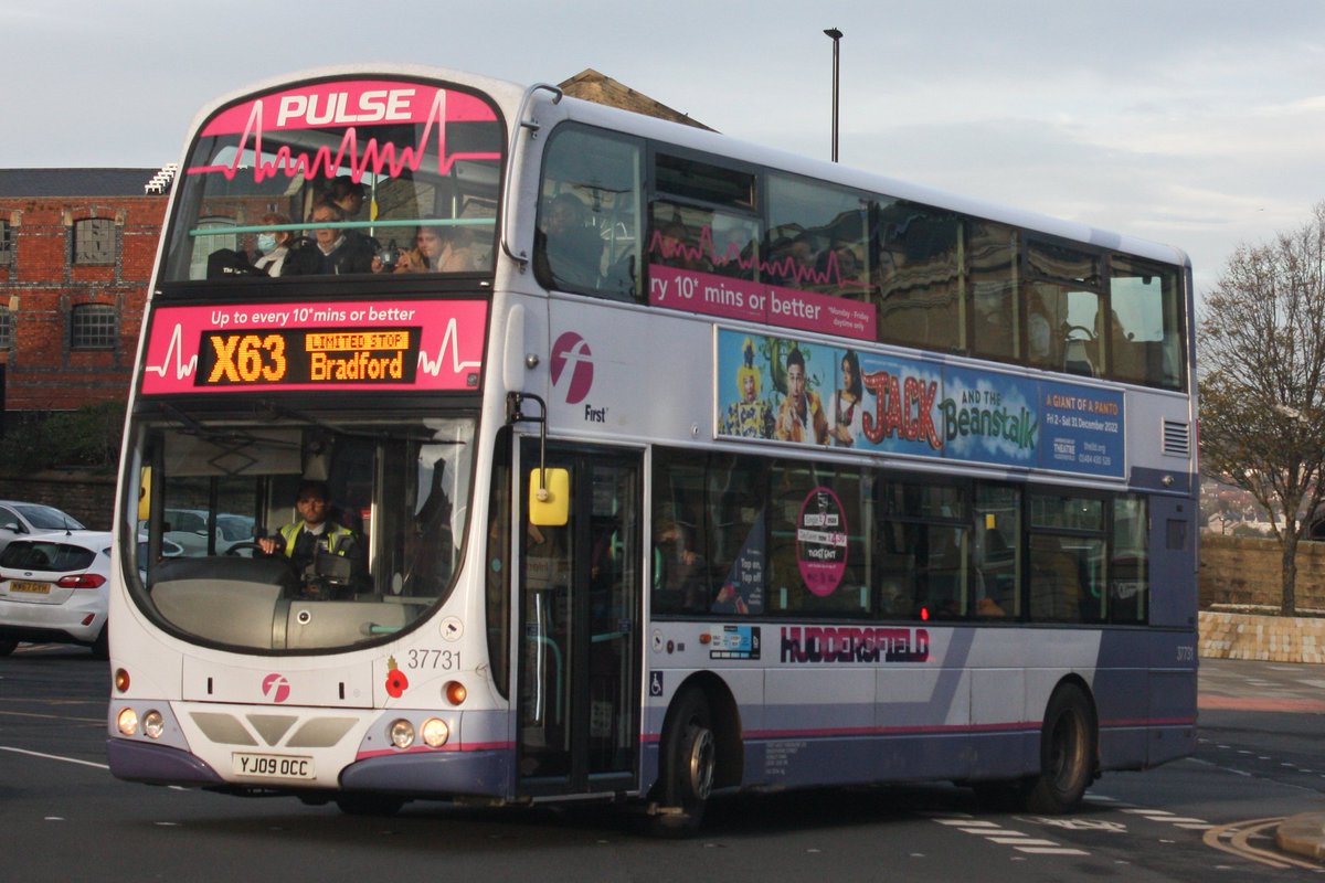 Sykey32's tweet photo. A few photos taken in Huddersfield on 26/11/22 https://t.co/JFnf9WqcOm