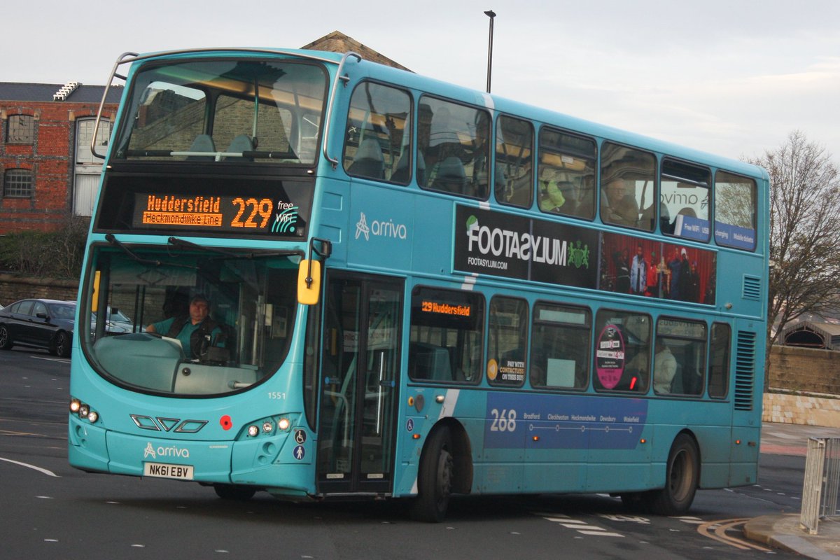Sykey32's tweet photo. A few photos taken in Huddersfield on 26/11/22 https://t.co/JFnf9WqcOm