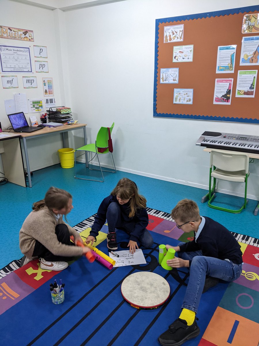 KazaishviliMaia's tweet image. @BISTYear5T 
#creatingsounds
#workinginteams