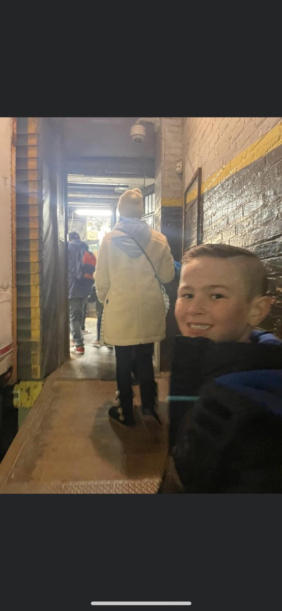 larelawson's tweet photo. ⭐️Thank you @JordinSparks for making my nephew Mason’s first Macy’s Thanksgiving Parade so memorable!  He’s been telling everyone who will listen you 2 are now friends ❤️.  He had an absolute blast ⭐️.  He says he is the only 9 year old with a celebrity friend 🤣. https://t.co/Ptl0mVUTUI
