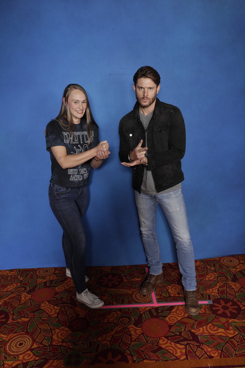 deansfishtaco's tweet photo. happy #jpegday #spnphoenix 🤩 https://t.co/OMDwIzS7fw