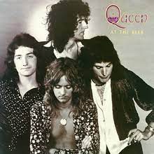 ManoloBellon's tweet photo. #HoyEnLaHistoria #FelizDomingo -1989 – Lanzan en Inglaterra #AtTheBeeb, álbum en vivo de @Queenwillrock, grabado en la BBC en 1973. @rochy62 https://t.co/bWwroVC6jS