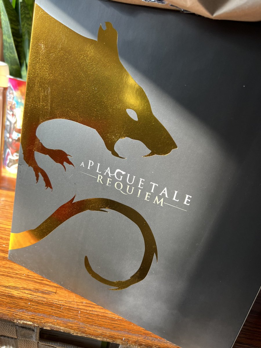 caitlinrush's tweet photo. @AdamDileva At least you finally got it! I definitely wont be ordering through them anymore either. Yeah I opened! What do you think? Thought there was going to be rats on the figure though 😂 But unfortunately the other side of my box had a hole in it. 😩 went through all the way to box https://t.co/EhQOl09air