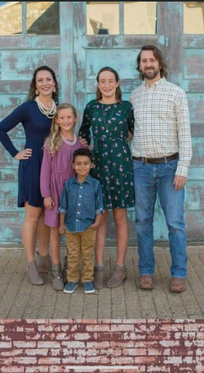 FloatOnRentals's tweet photo. Happy Birthday Crissy!!! If you've ever called or texted us at Float On, you've probably been helped by Crissy. Thanks for all you do and have an amazing day! https://t.co/05sIkLomq8