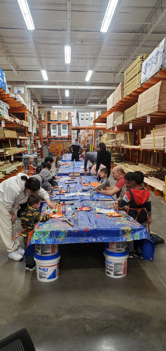 Robinbacchus2's tweet photo. Thanksgiving weekend kids workshop @0977 
@Michael_Flavius @DHRMgregorio @MarleineBright @MalangaMark https://t.co/3ykjGHiwzY