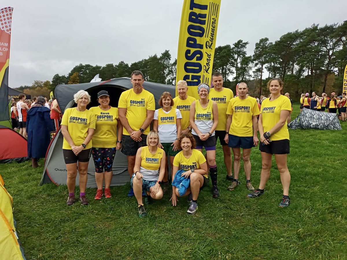 gosportrr's tweet photo. Well done to the Cross Country Team at Bourne Woods today! Mud glorious mud followed by cake glorious cake 💛 Thanks for hosting @farnhamrunners #SCCL #SouthernCrossCountryLeague #MuddyRunsAreTheBest #RunningForCake #GosportRoadRunners https://t.co/yNHcov72vn
