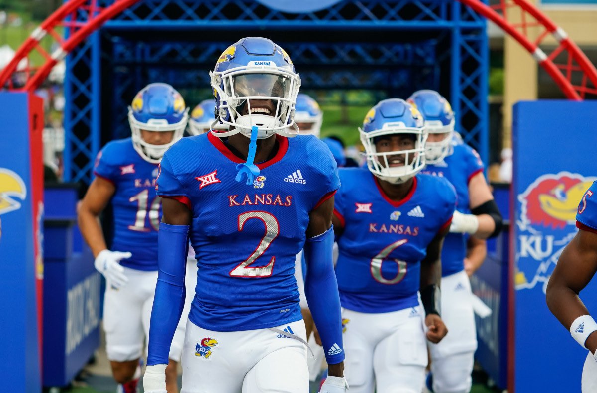 FansOfKU's tweet photo. Here’s what may be returning from a 6 (or 7) win KU football team for next year

Coaching: Lance Leipold back
Offense: 10 of 11 starters back
Defense: 8 of 11 starters back https://t.co/SWI1mleUA8