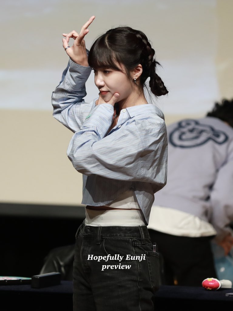 _HopefullyJEJ_'s tweet photo. 🌻221127
#log 위드뮤 팬싸인회 (늦은😓)preview💫
#정은지 (@Apinkjej) #에이핑크

(((o(♡´▽`♡)o))) https://t.co/vdzmu9lb1Z