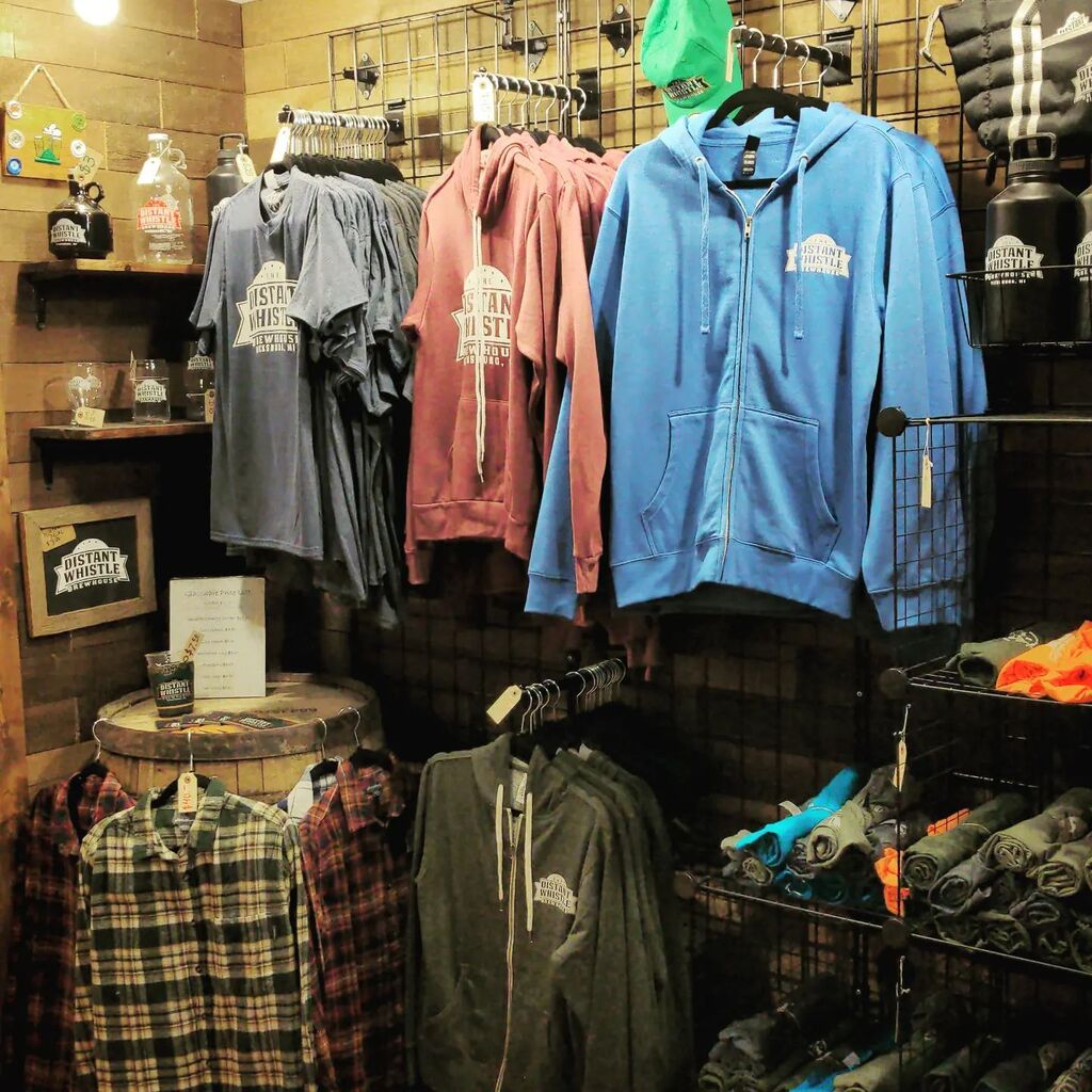 DistantWhistle's tweet photo. If you're looking for the perfect gift for the beer lover in your life, we've got you covered! Come in and check out our merch section, or grab a growler gift box!

#distantwhistlebrew #mibrew #shoplocal https://t.co/kadl4n2ndD https://t.co/kco2Px54bM