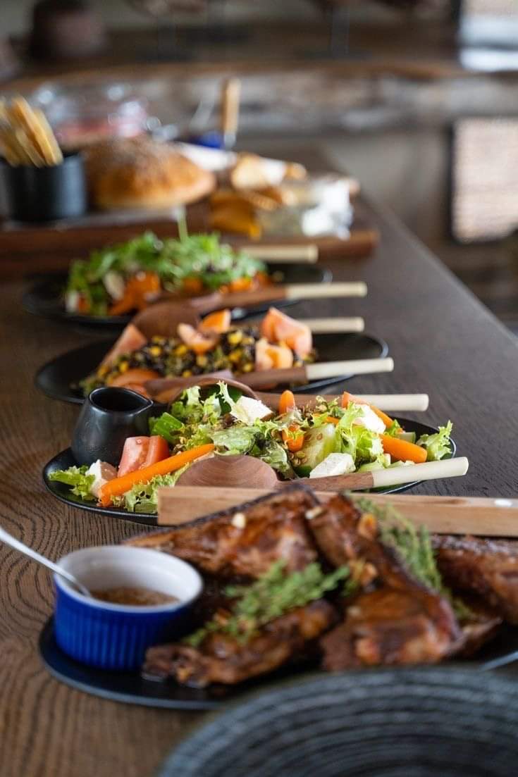 InfoBushlife's tweet photo. Its not just about the wildlife, landscape. conservation and communities. There is also the fine dining and organic food to enjoy. 

#foodie #finedining #organicfood #culinaryexperience #safari2023 #botswana #Kenya #Namibia #Rwanda #tanzania  #southafrica #zambia #zimbabwe https://t.co/QK0rFnivY0