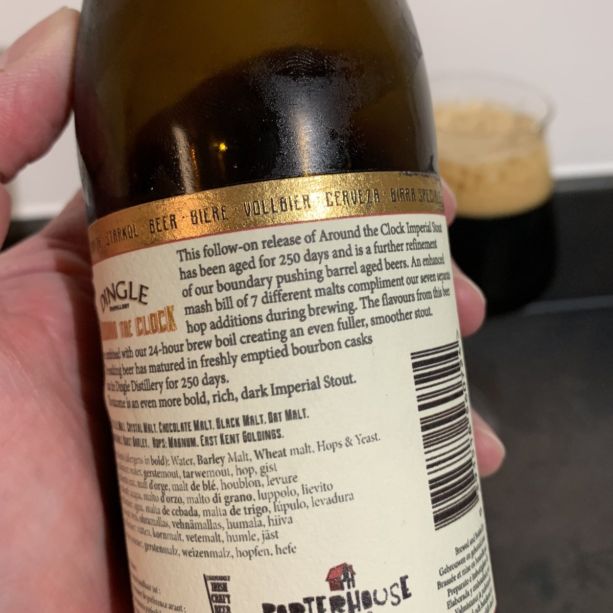 BeerOClockShow's tweet photo. // #CellarSunday // 27 Nov 22
@phbrew Round The Clock BA imperial stout
Cheers @irishbeersnob & @MrsBeerSnob for this one
Burnt sugar, light boozy warmth, lasting roasty finish. Delicious
And yes, I’m bloody roasting https://t.co/WngCF9y281