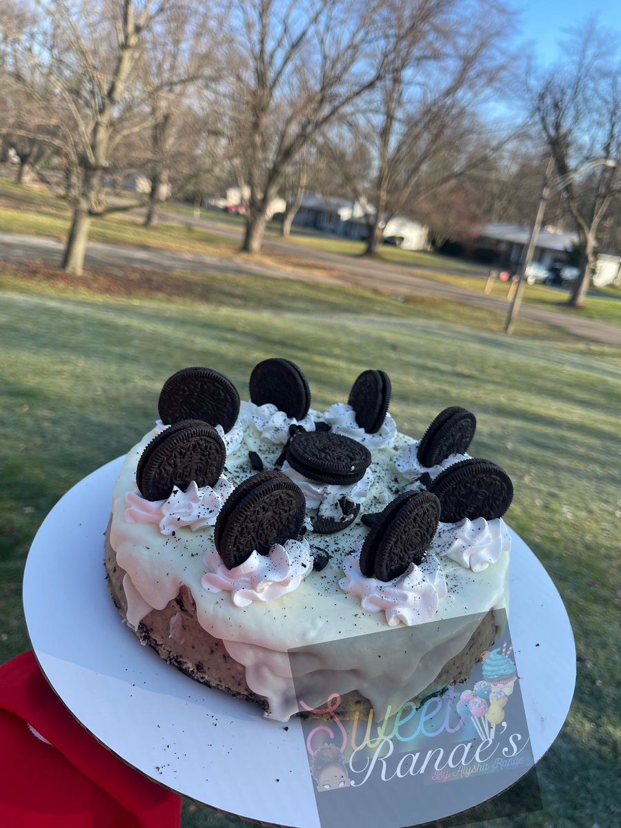 SweetRanaes's tweet photo. Oreo Cheesecake 😋! 

Click the link in our bio to order! 

#sweetranaes #BlackOwnedBusiness #smallbusinessowner https://t.co/WYL8SALWmr
