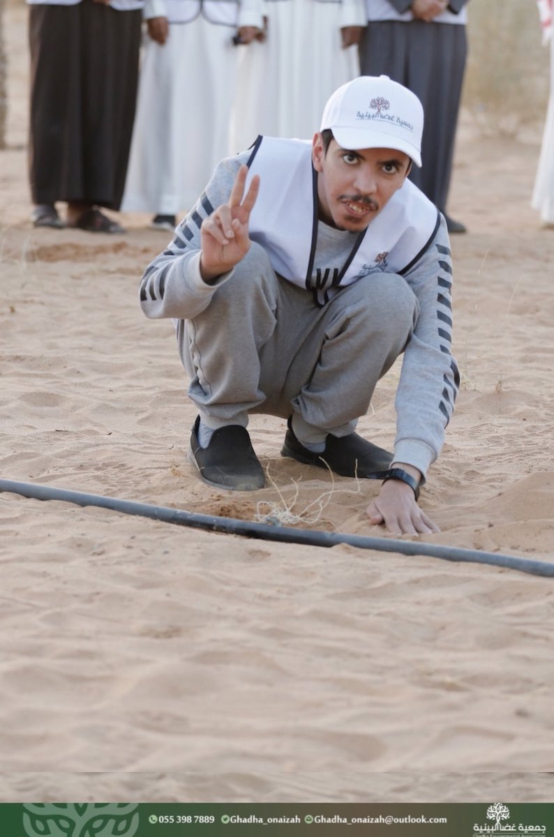 Ghadha_Onaizah's tweet photo. بفضل الله ثم جهود الزائرين تم الانتهاء من مبادرة "#اغرسها_بيدك" وزراعة شتلات في #مهرجان_الغضا_للثقافة_والفنون 🌿 https://t.co/KBGgZoIxFv