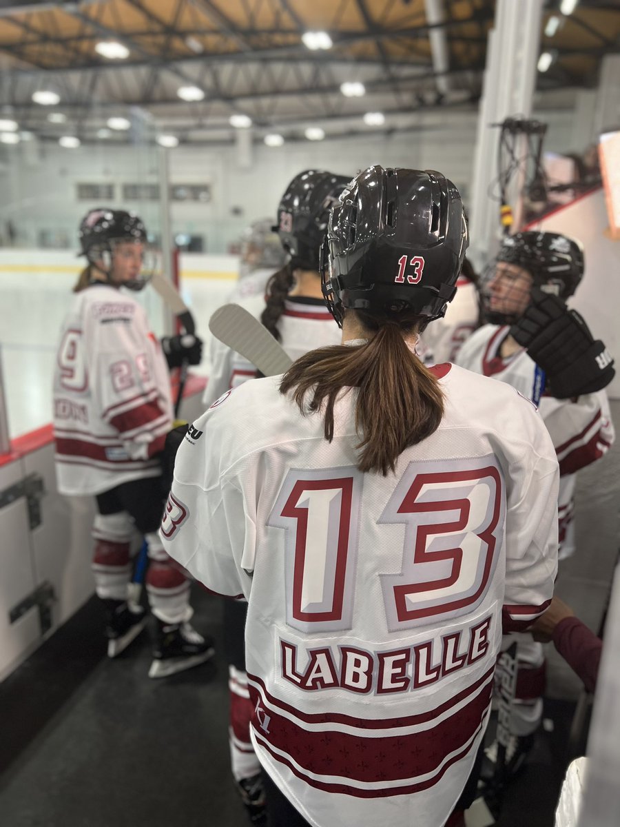 isabelleethier's tweet photo. @LaForceMontreal affronte @Riveters dès 14h sur les ondes de @TVASports 
@13labelle 🏒 https://t.co/wB1JzCJPqW