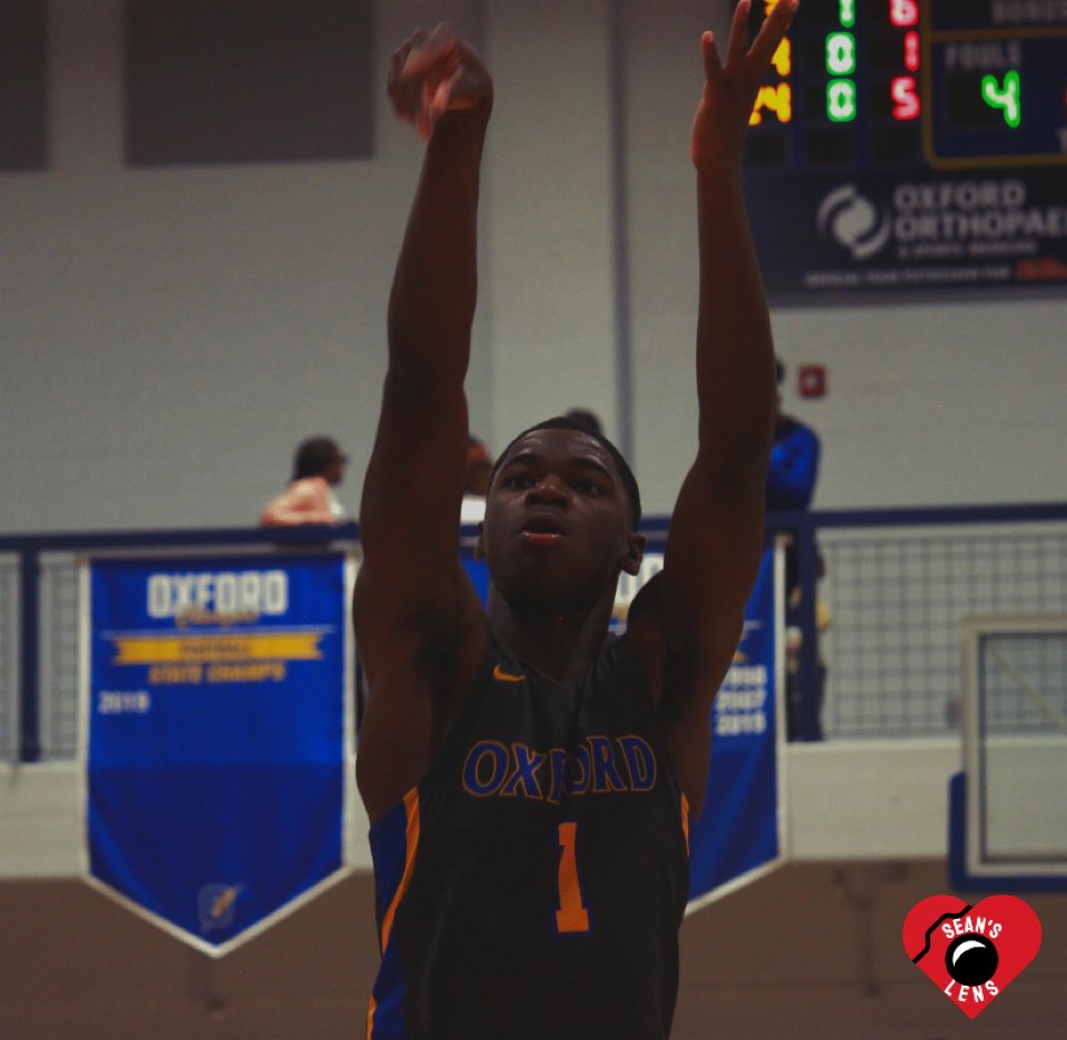 SeansLens's tweet photo. ⚡️Your Oxford Chargers⚡️

#oxfordchargers #basketball #oxfordphotography #oxfordhighschool #thisiswhyweplay https://t.co/n89FSt4FjD