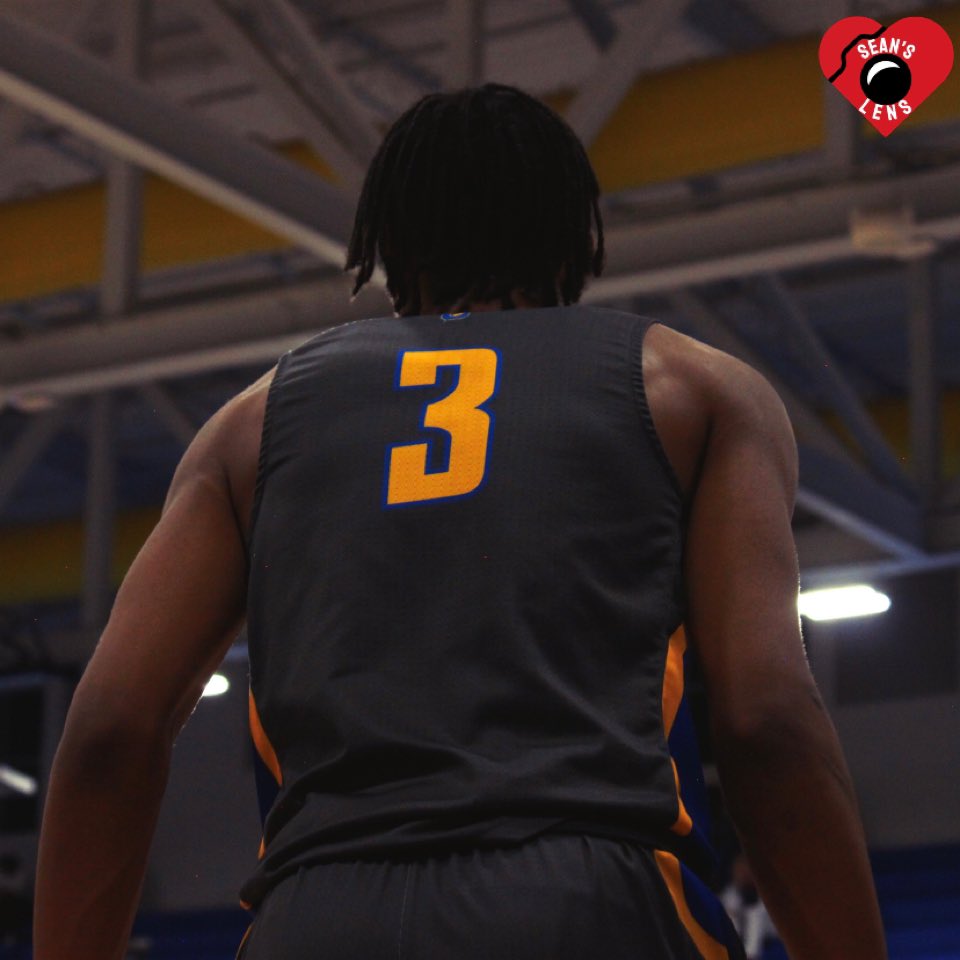 SeansLens's tweet photo. ⚡️Your Oxford Chargers⚡️

#oxfordchargers #basketball #oxfordphotography #oxfordhighschool #thisiswhyweplay https://t.co/n89FSt4FjD