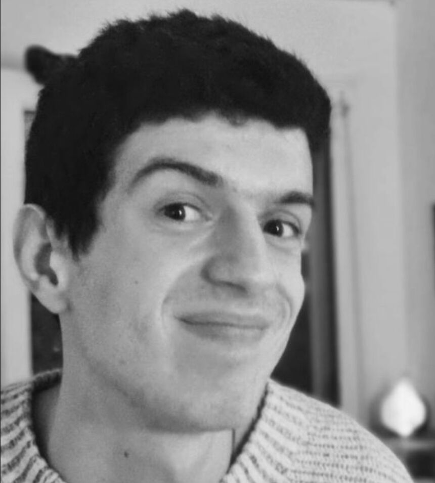 ImproActif's tweet photo. Bravo Tanguy  ! 
Ce comédien exceptionnel, porteur de troubles cognitifs, était sur scène récemment  avec ImproActif.
#inclusion #handicap #recruterautrement #improvisationappliquee #improactif https://t.co/c66FydtBSE