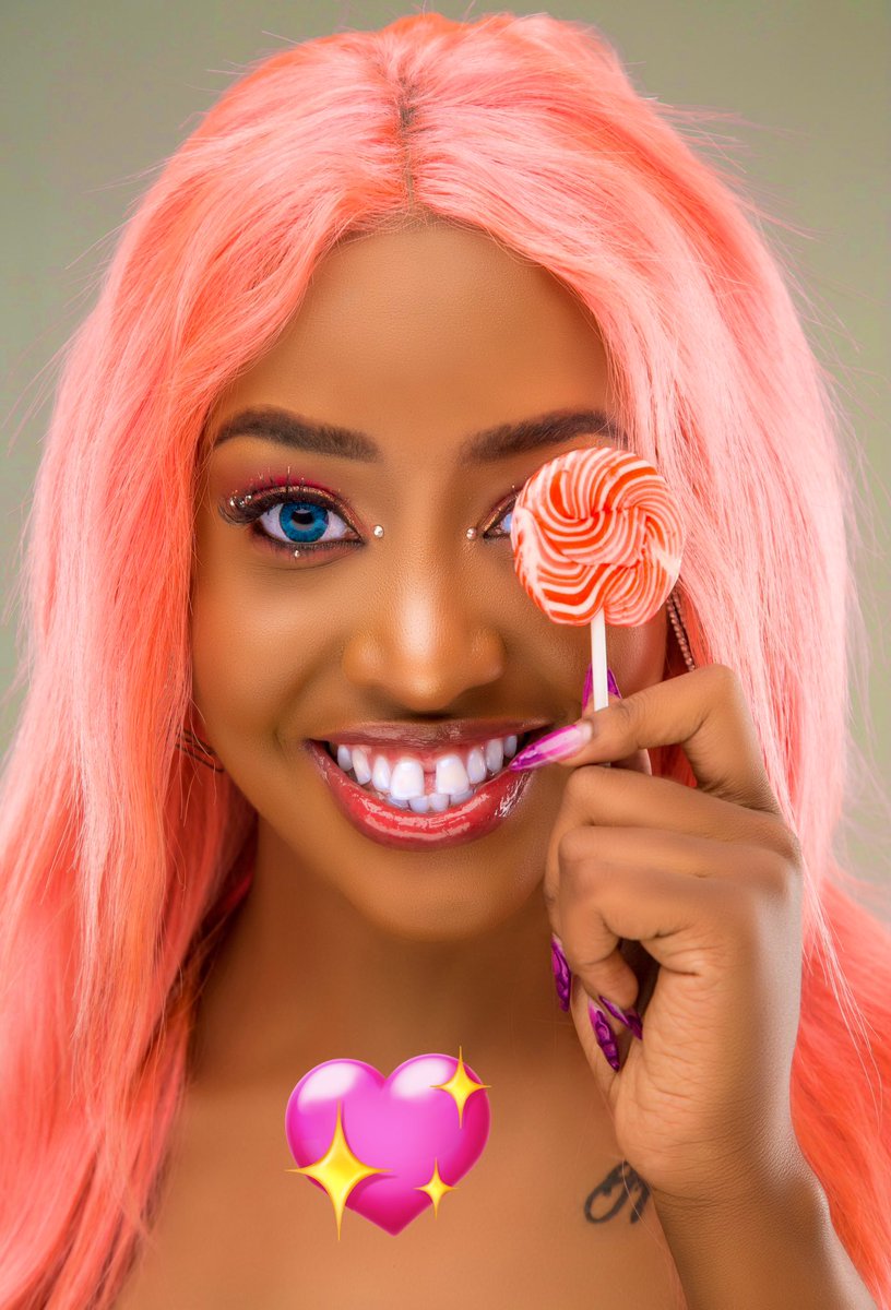 orisha_aisha's tweet photo. What do u know about her ???@cute https://t.co/qj1j1sxUlT
