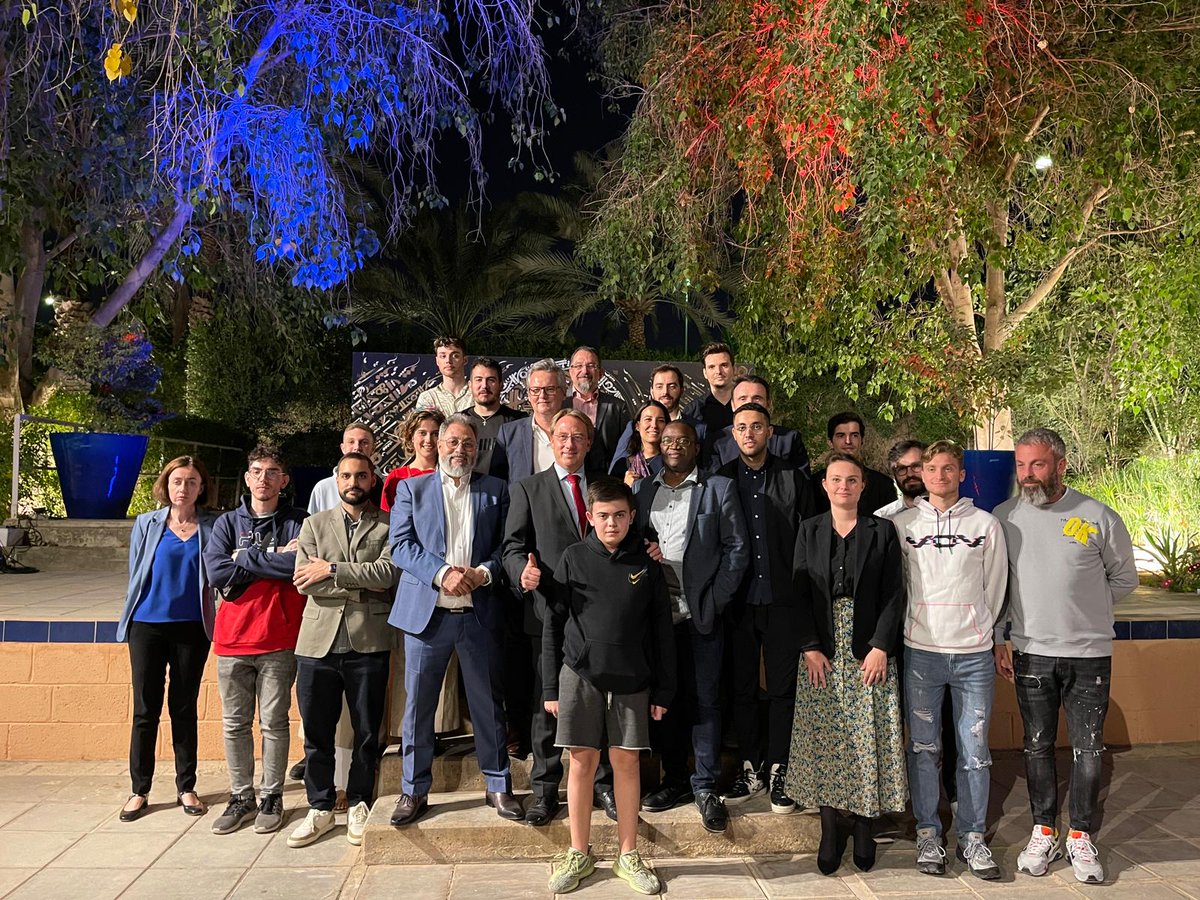 ludovic_pouille's tweet photo. Beautiful networking evening at the 🇲🇫 residence in honor of all the French and Saudi actors of #DigitalNovember, dedicated to cultural and creative industries and celebrated throughout the French cultural network abroad.
#gaming #eSports #photo #VR #AI
#FranceKSA 🇸🇦💙🇲🇫 https://t.co/bUxSSkblMe