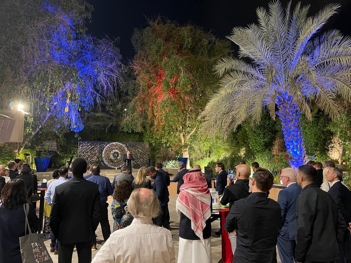 ludovic_pouille's tweet photo. Beautiful networking evening at the 🇲🇫 residence in honor of all the French and Saudi actors of #DigitalNovember, dedicated to cultural and creative industries and celebrated throughout the French cultural network abroad.
#gaming #eSports #photo #VR #AI
#FranceKSA 🇸🇦💙🇲🇫 https://t.co/bUxSSkblMe