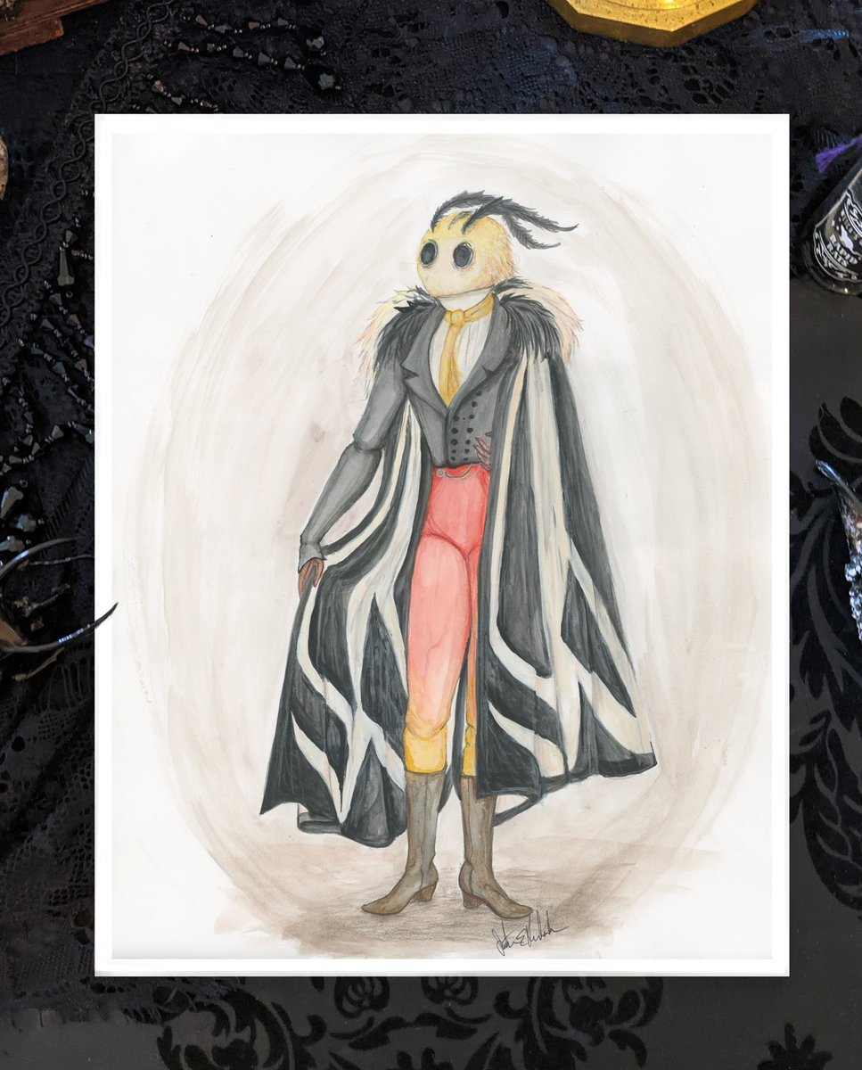VesperalHemlock's tweet photo. I don’t know what I’m doing so here’s a Dapper Mothman https://t.co/XUKgtuVBcp