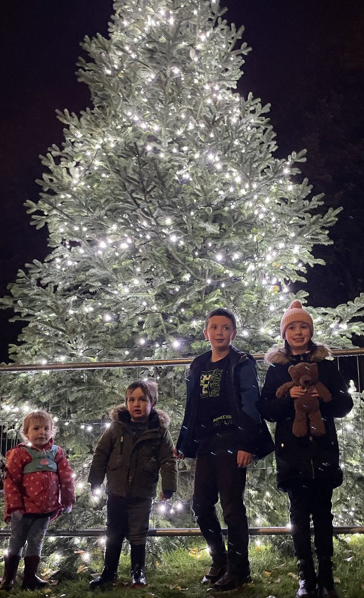 BobbyBearDeaf's tweet photo. @MrsFuery and I went for a lovely walk up and down by the seasonal markets then we saw the #festive lights be switched on @Lichfield_DC Look at this enormous #ChristmasTree I’m looking forward to my next adventure! @PercyShurmerAET https://t.co/ih8wx9AY0M