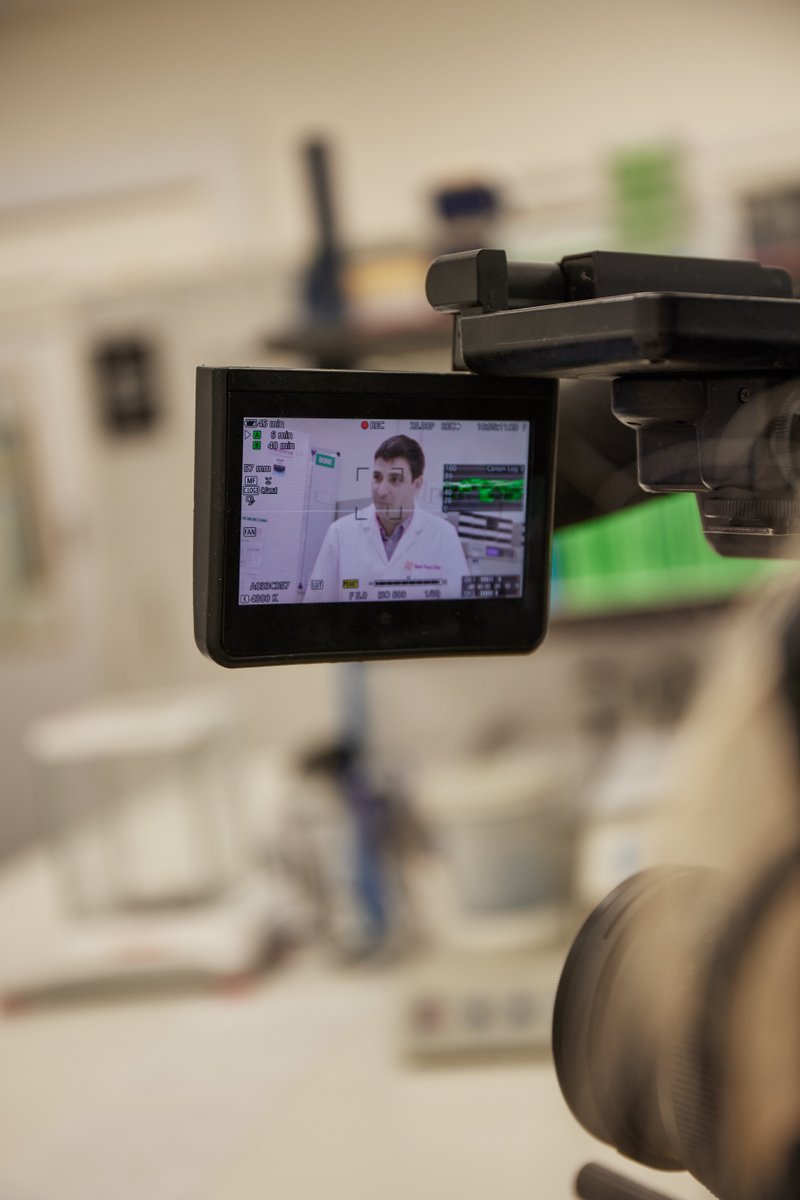 skintrustclub's tweet photo. Get ready to spot our very own Dr David Caballero-Lima on your #TV! 📺 Our Chief Scientist, who is a pro at pronouncing all the bacteria names, has been shouting about the microbiome for years - and will now share his wisdom with YOU - Weds, 9pm, ITV2. With a special guest🤭 https://t.co/xo0hwA4iEQ